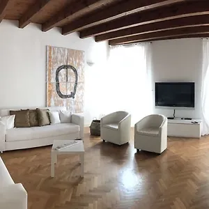 Pensjonat Quarenghi16 **