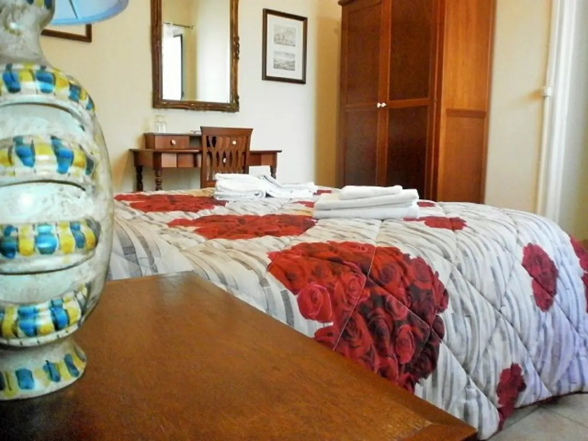 *** לינה וארוחת בוקר קטאניה I Cappuccini Rooms איטליה